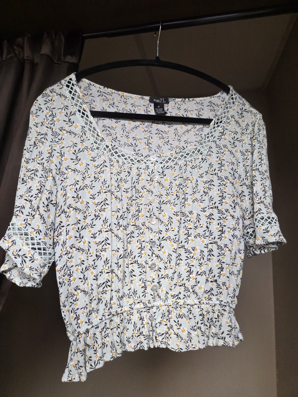 Rue21 White Floral Lace-Trim Peplum Scoop Neck Blouse